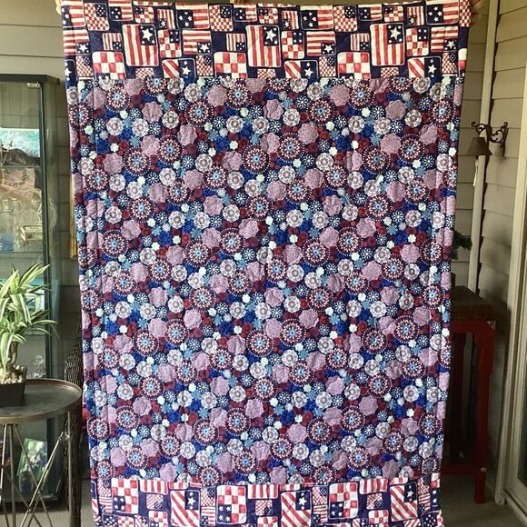 NWT Americana Hand Crafted Large Lap Quilt in Red, White and Blue - Picture 11 of 15